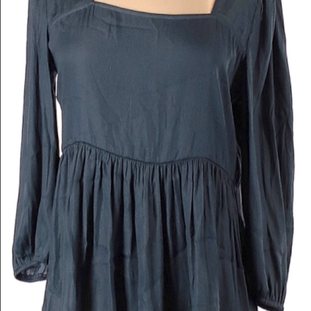 Ann Taylor Loft Outlet Long Sleeve
Blouse. Size L